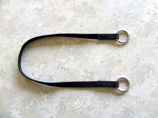 Webbing chains - gold rings